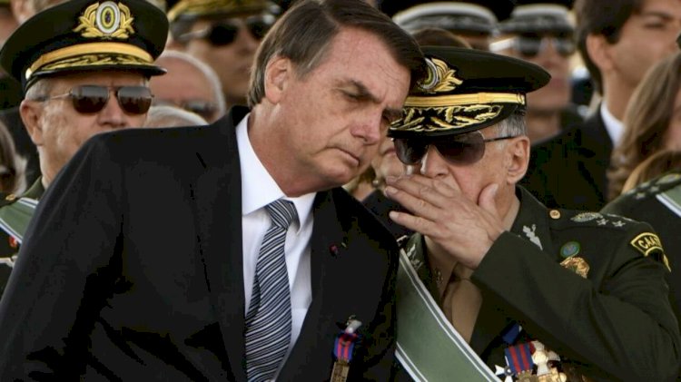 Descontentes com Bolsonaro, militares articulam terceira via para eleições de 2022