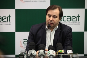 Rodrigo Maia defende reformas e pacto federativo