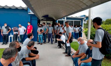 Trabalhadores das indústrias plásticas apresentam proposta para a classe patronal