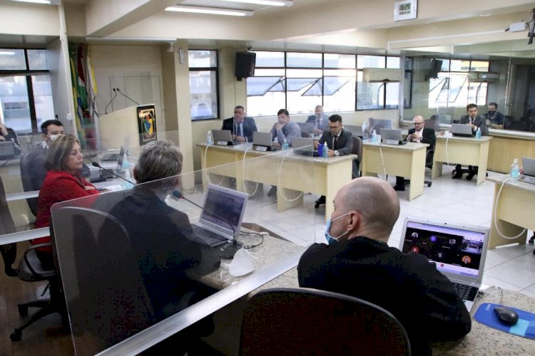 Secretaria de Saúde participa de reunião da Frente Parlamentar de Enfrentamento à Covid-19