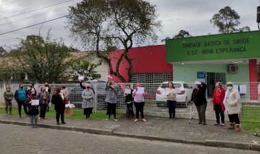 Moradores da Vila Esperança fazem manifestação por falta de médico