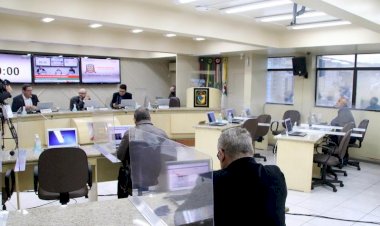 Comissão Especial Temporária de Revisão Legislativa dá novos encaminhamentos