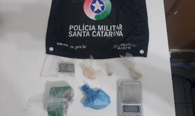 Policia Militar apreende drogas em Residencial de Criciúma