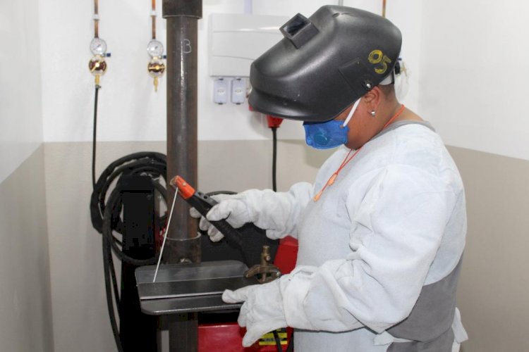 Curso gratuito de soldador com vagas disponíveis em Morro da Fumaça