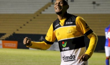 TIGRE VENCE O PARANÁ E SEGUE NA LIDERANÇA