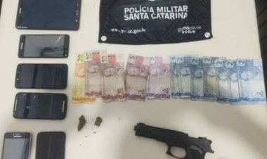 Mãe e filho são presos por tráfico de drogas em Criciúma