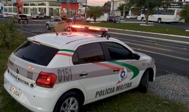 Homem é preso após ameaçar a própria mãe em Criciúma