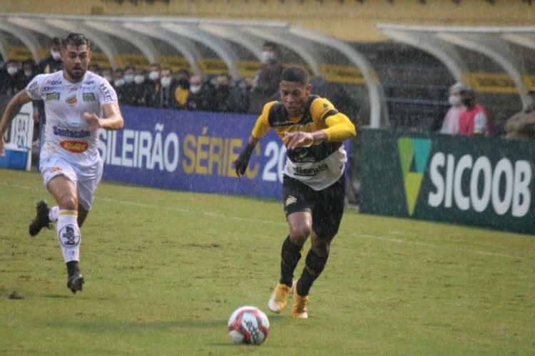 Criciúma vai com força máxima para o jogo de hoje em São Paulo