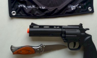 Polícia Militar apreende armas e evita possível assalto em farmácia na Santa Luzia