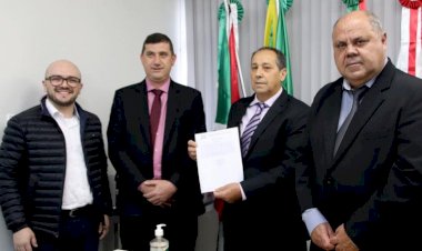 Elton Dal Pont, o Chaminé, assume como vereador em Criciúma