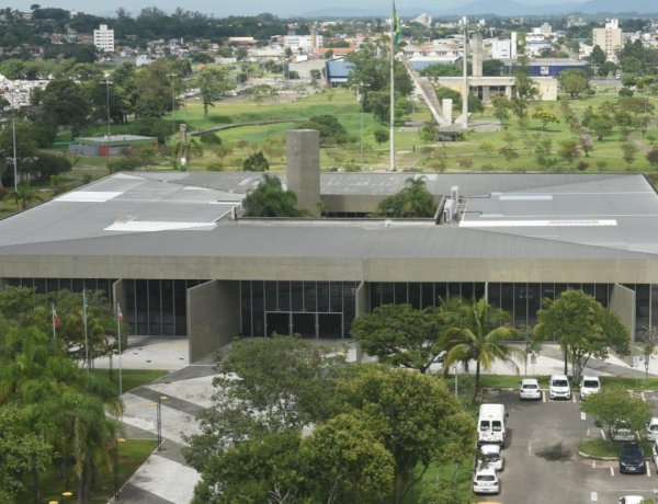 Refis em Criciúma: contribuintes têm até 30 de junho para regularizar débitos com desconto em juros e multas em até 99%