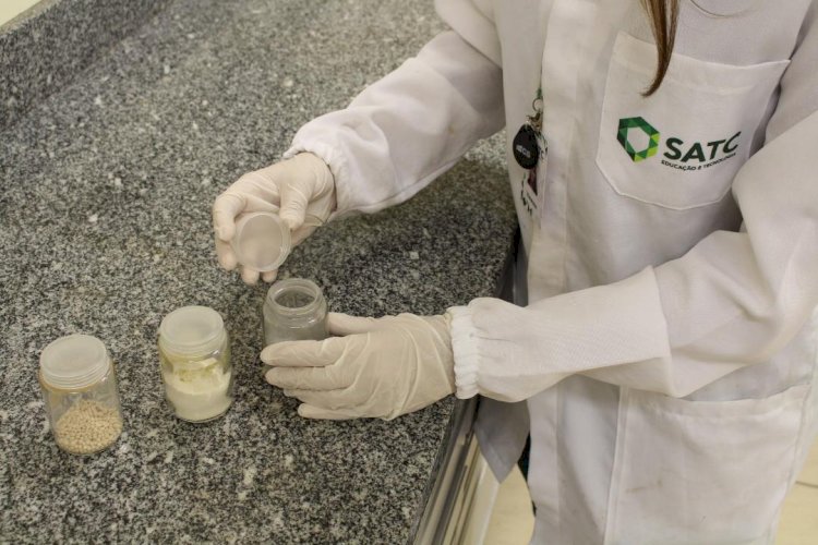 Como o carvão pode estar presente na sua casa, na sua mesa e nos seus aparelhos eletrônicos – e até nos carros elétricos