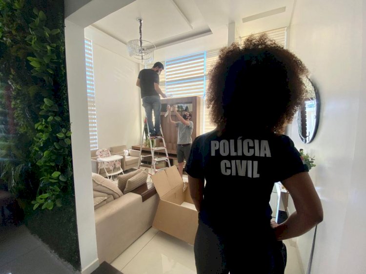 POLÍCIA CIVIL LOCALIZA MULHER QUE APLICOU GOLPE EM LUMINÁRIA DE CRICIÚMA