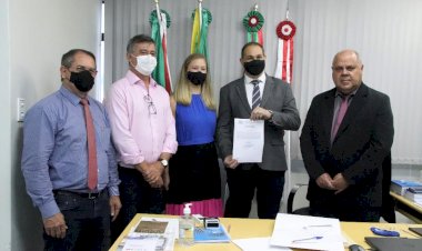 Gustavo Colle assume como vereador em Criciúma