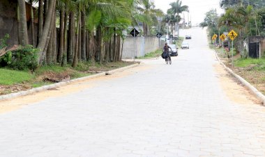 Moradores do bairro Fábio Silva são contemplados com  pavimentação de 15 ruas