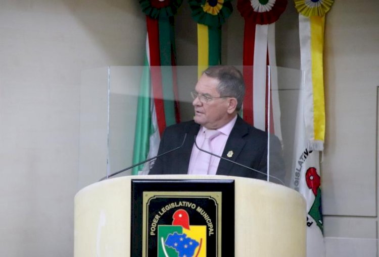 Lima sai e Gustavo Colle assume  cadeira na Câmara de Criciúma