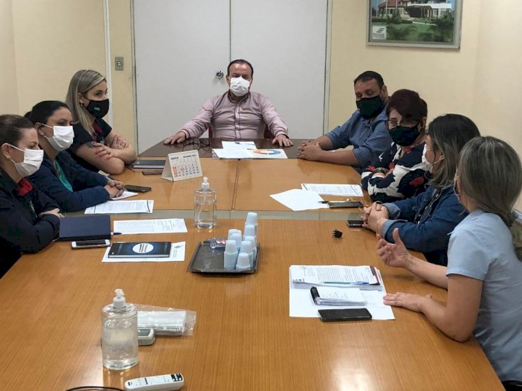 Governo de Forquilhinha discute renovação de parceria com a Abadeus