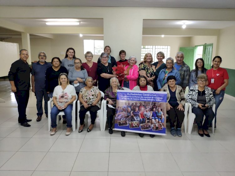 Dona Tila e o Grupo da terceira Idade