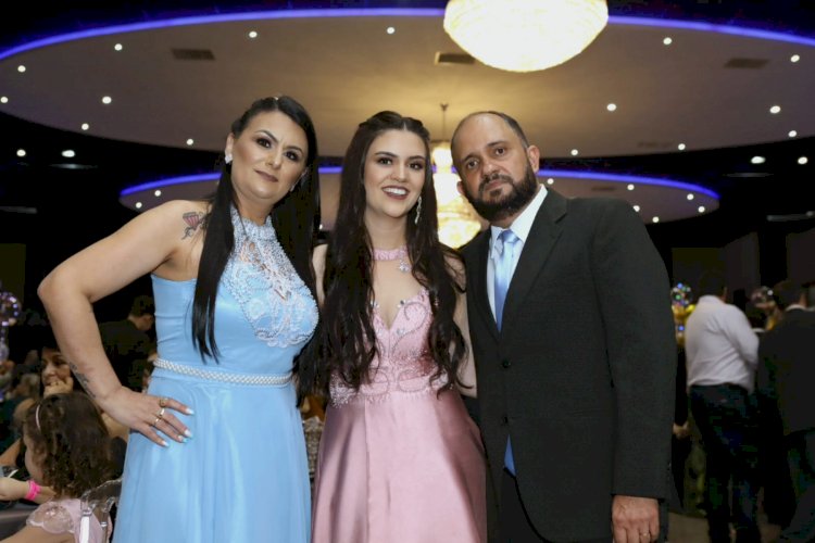 Thayna: uma jovem realizando o sonho