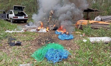 PM flagra dupla com fios furtados em Criciúma