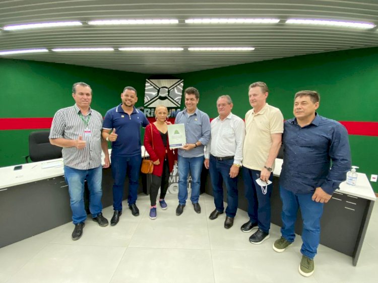 Mais 50 escrituras e registros de imóveis são entregues para famílias de Criciúma