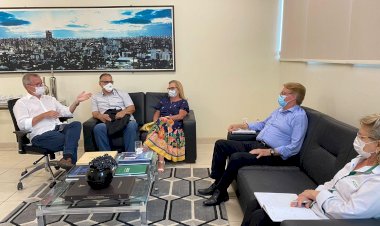 Presidente da Acic recebe representantes do setor de transporte de passageiros