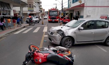 Bombeiros e PM atendem acidente envolvendo Moto e veículo