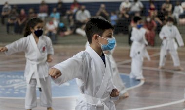 Mais de 100 crianças participaram do 1º Campeonato Municipal de Karatê em Criciúma