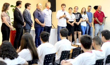 Prefeitura l assina convênio e inicia “Clube de Robótica” nas escolas municipais na próxima semana