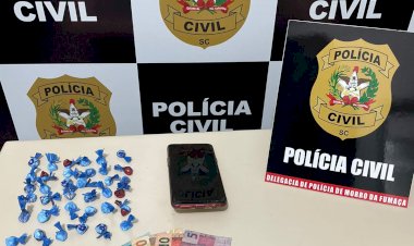 Polícia Civil encontra drogas em cabo de vassoura e casal é preso por tráfico