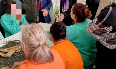 Aula de artesanato é iniciada na Penitenciária Feminina de Criciúma pela Afasc