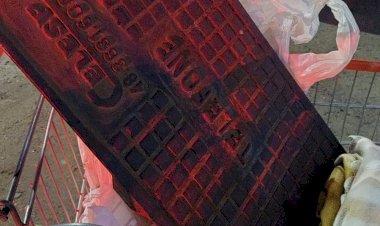 PM prende dupla com tampa de ferro furtada