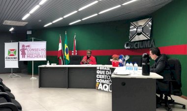 Conselho Municipal dos Direitos das Mulheres se reúne com promotor de Justiça no Paço Municipal