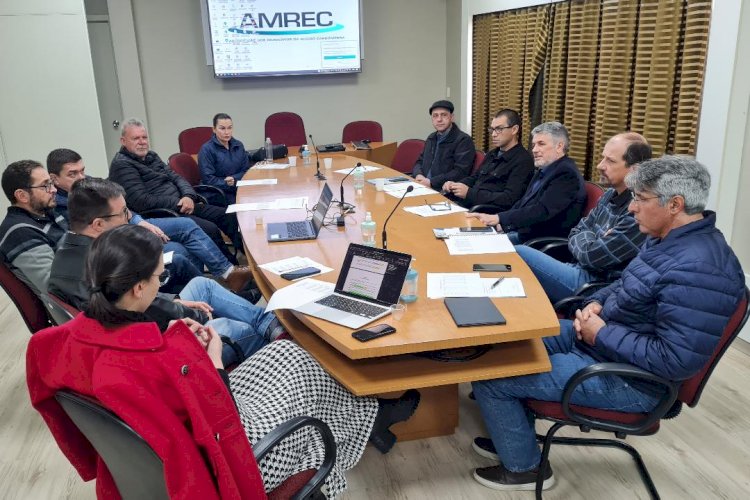 Redução do ICMS dos combustíveis pode gerar impacto de até R$ 98 milhões, em três anos, para os municípios da AMREC