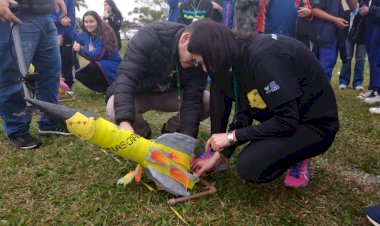 Alunos dos Clubes de Astronomia de Criciúma realizam lançamentos na I Competição Interclubes de Foguetes