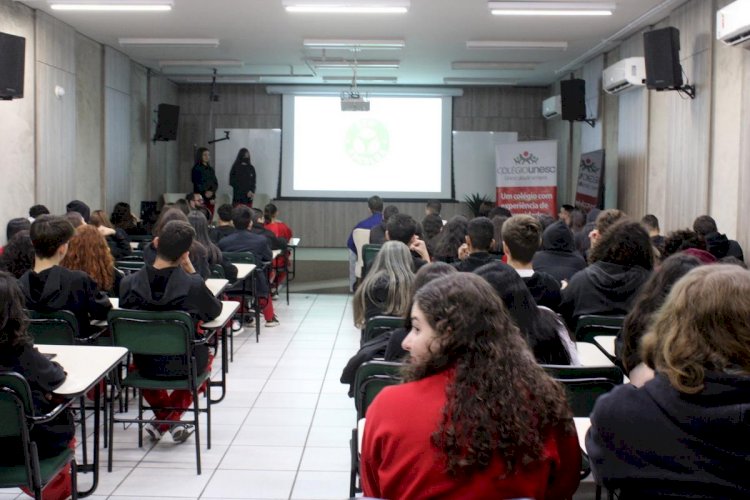 Projeto do Colégio Unesc desperta veia empreendedora dos jovens