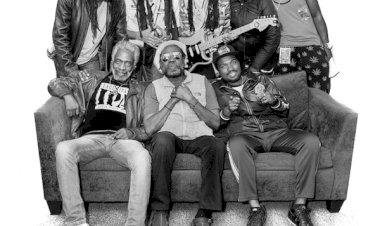 Teatro Elias Angeloni recebe show internacional