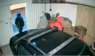 Gatunos roubam fios em loja de Criciúma