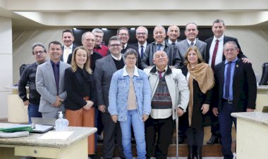 Amovi recebe Moção pelos 22 anos de trabalho na região