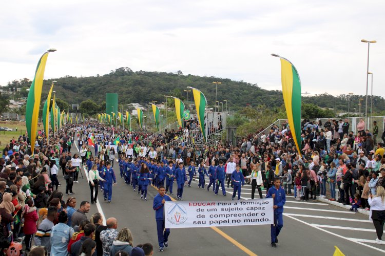 Criciúma realiza o maior desfile cívico-militar da história