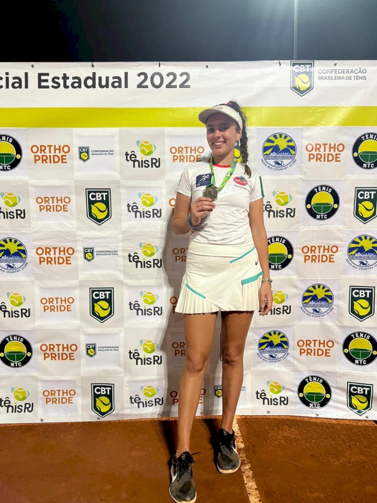 Tenista do Mampituba/FME Criciúma é campeã de duplas no Aberto Nacional Infantojuvenil