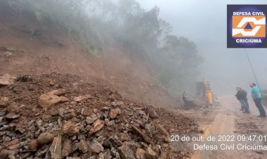 Defesa Civil de Criciúma é acionada para auxiliar em redução de riscos em ponto de deslizamentos