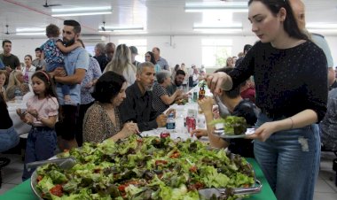 Com casa cheia, Bairro da Juventude recebe o Almoço das Carnes Brancas