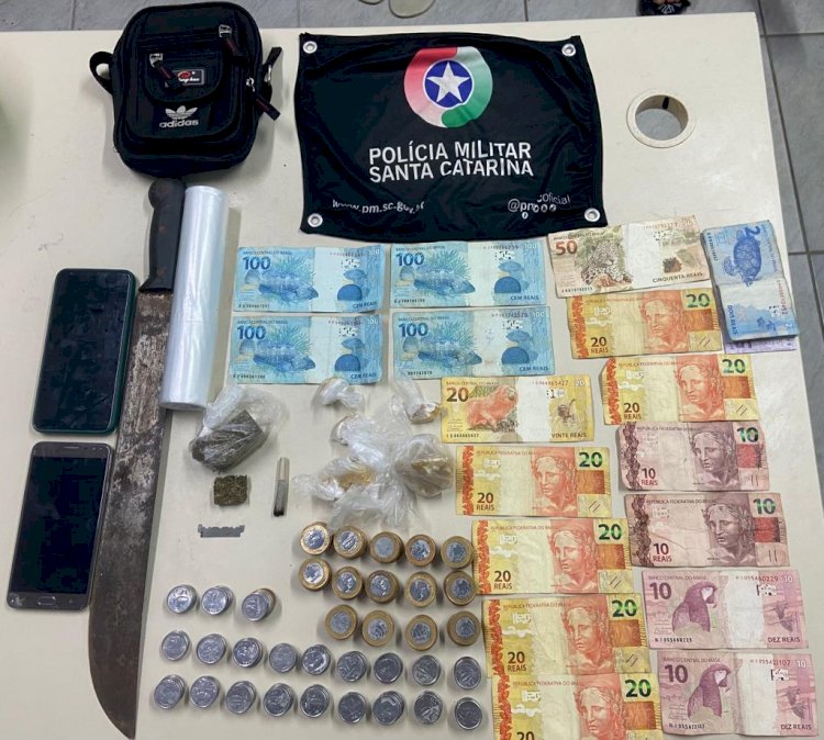 PM aprende droga dinheiro e três pessoas por tráfico de drogas no Jardim União