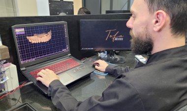 Dentes produzidos em impressoras 3D se torna referência e mais de 15 mil próteses já foram fabricadas em Blumenau