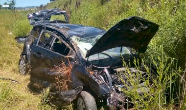 Jovem capota veículo na Via Rápida
