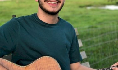 De geração em geração: conheça Vitor Souza, músico revelação de Cocal do Sul