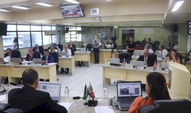 Vereadores solicitam criação de comissão especial para avaliar serviços prestados pela casan