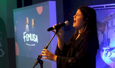 Cantora criciumense chama a atenção de Bruno e Marrone