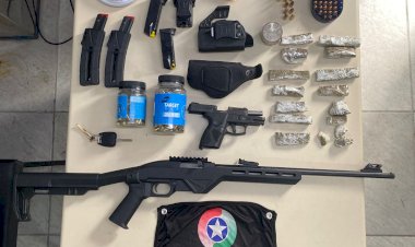 POLÍCIA MILITAR PRENDE HOMEM POR PORTE ILEGAL DE ARMAS E TRÁFICO DE DROGAS